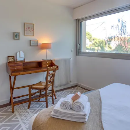 A3 - 2 Bdr Sea View 10 Min - Parking, Pool & Terrace Apartment