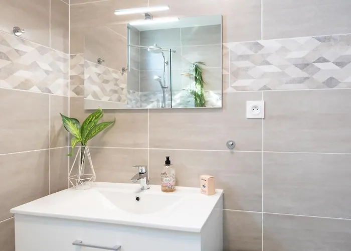 Appartement A3 - Staywiz Us -2 Bdr Sea View 10 Min - Parking, Pool & Terrace Antibes